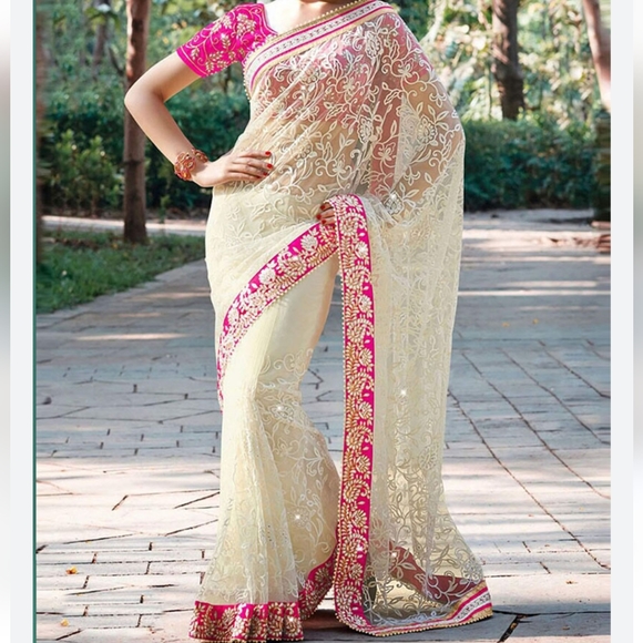 Other - Designer embroidered lace and Pearl Hot pink & white kundan saree XS/S w/ blouse